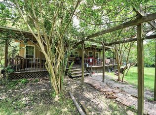 101 Rocky Ln, Livingston, TX 77351