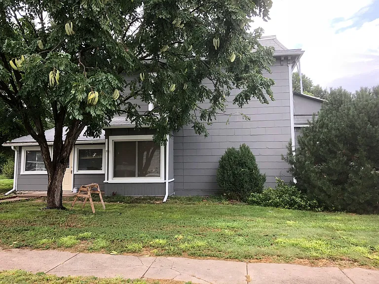201 N Plum St — Photo 3