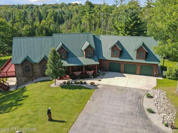 7440 Miller Rd, Whittemore, MI 48770