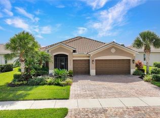 9332 Fieldstone Ln, Naples, FL 34120
