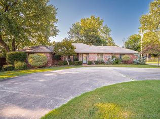 1 Golf View Cir, McAlester, OK 74501