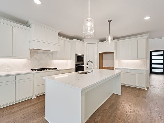 7th image of this home