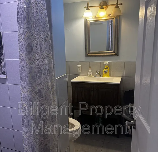 180 Dumble Ave — Photo 25