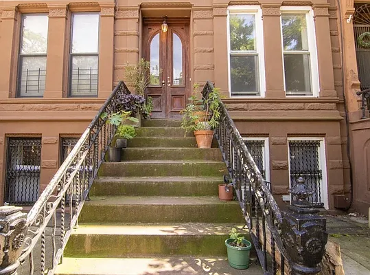 Rented by Daniel Gale Sotheby's International Realty | media 18