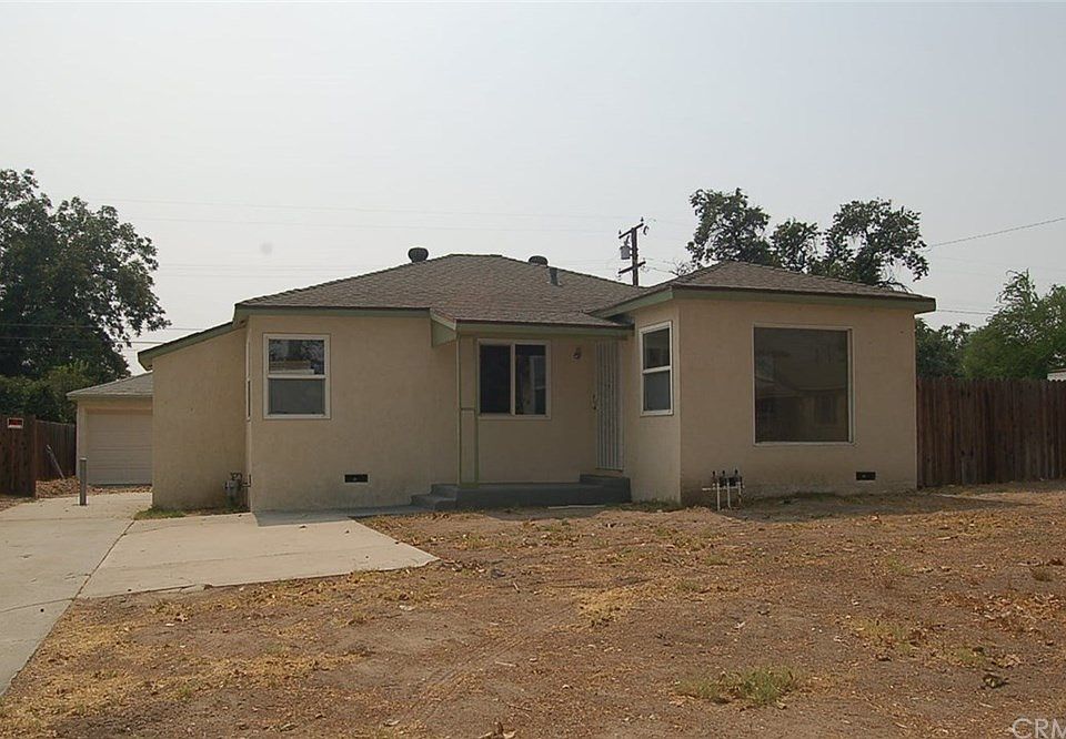 1st image of 1581 W 20th St