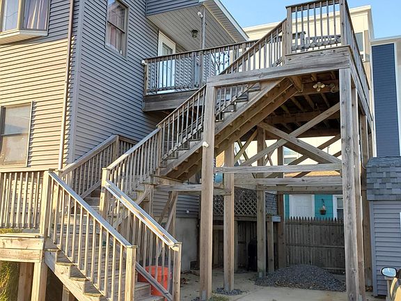 3rd image of 302 Bay Blvd #2