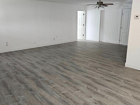 3rd image of 730 15th Ave