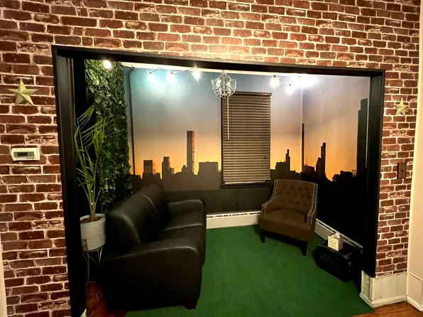 (undisclosed Address), Staten Island, NY 10305