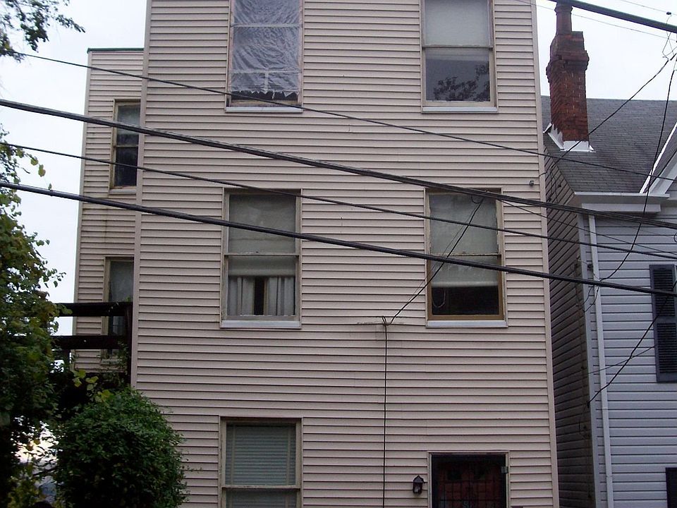 2nd image of 160 Henderson St