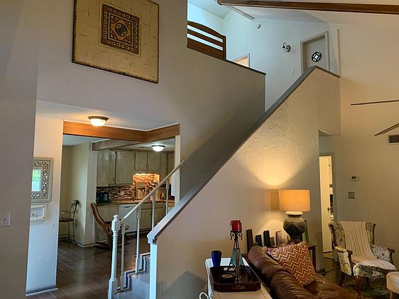 3rd image of 2104 Holly Hill Dr
