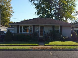 1502 Anna Rd, Pekin, IL 61554