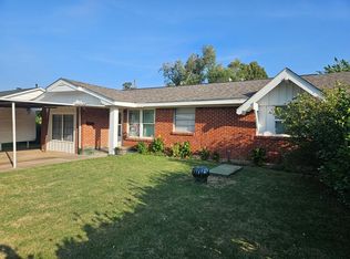 919 W Main St, Moore, OK 73160