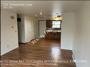 552 Spinnaker Ln, Green Bay, WI 54302