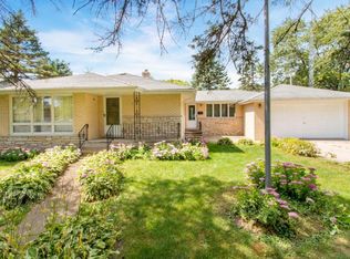 N1149 Rosewood Dr, Pell Lake, WI 53128