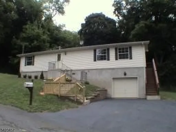 18 Pursel St, Phillipsburg Town, NJ 08865