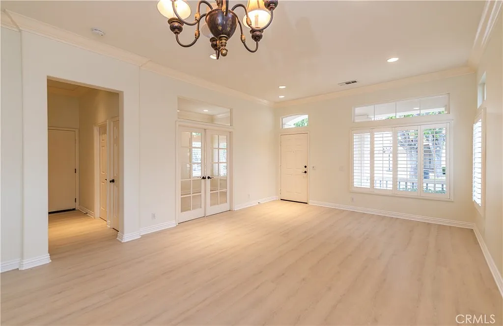 3 bed, 2.0 bath, 1736 sqft, $5,500 — Photo 4