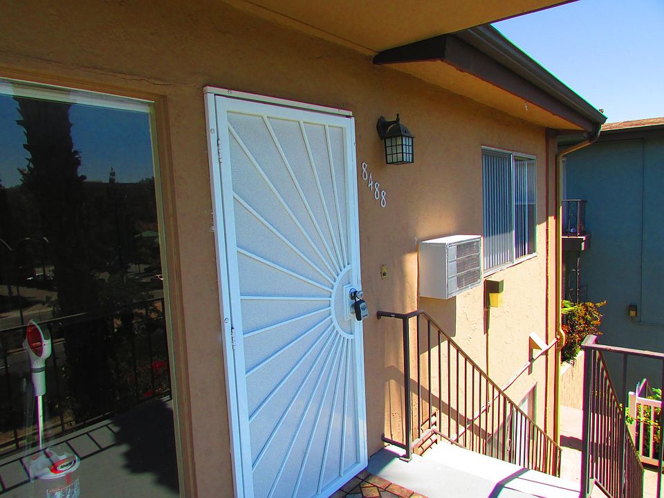 1st image of 8488 Parkway Dr