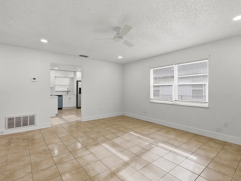 10313 Chalmer St #10315 — Photo 2