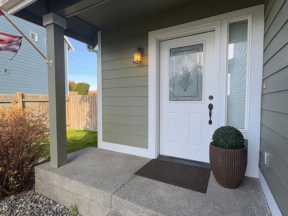 3rd image of 2208 Clearview Dr