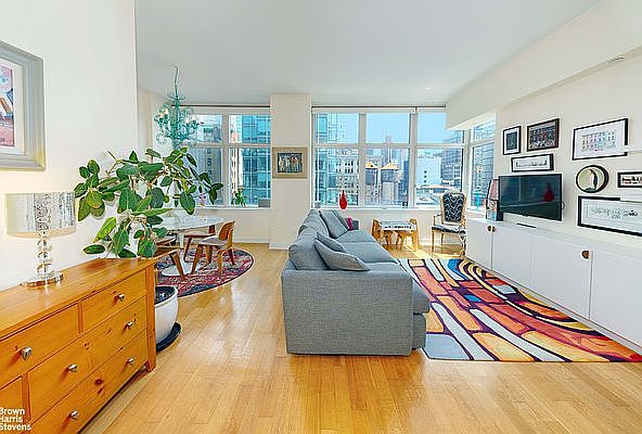 1st image of 11 E 29th St APT 17C