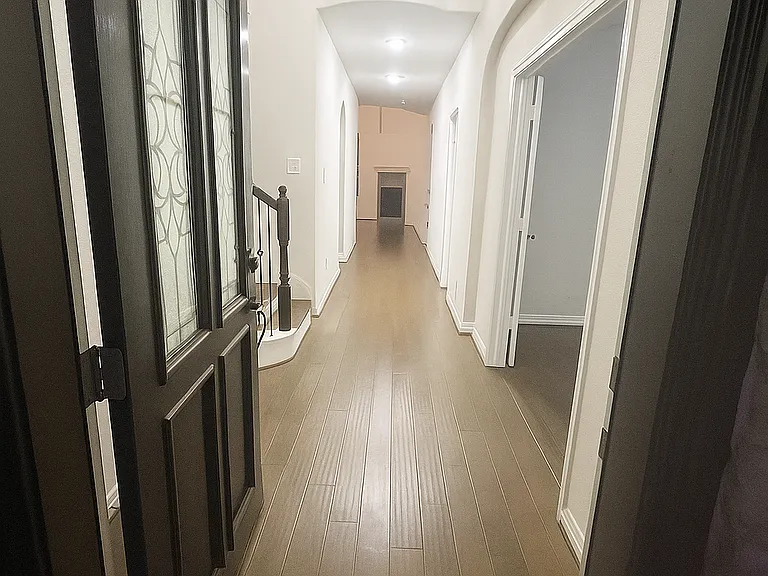 11071 Walts Run Ln — Photo 3