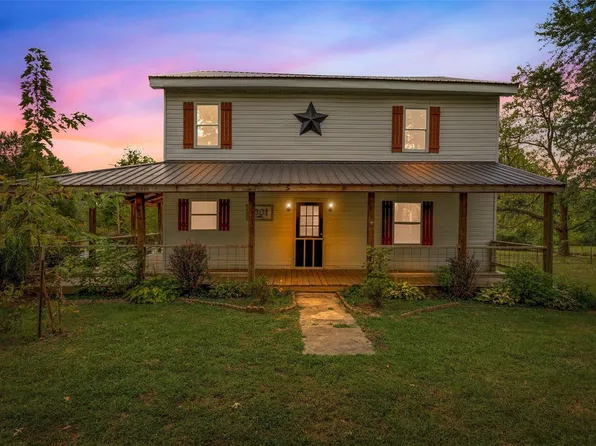 1301 Cedar St, Bismarck, MO 63624