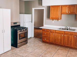 71 1/2 America St, Providence, RI 02903