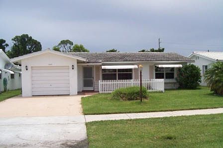 4th image of 1395 SW 17th Ave