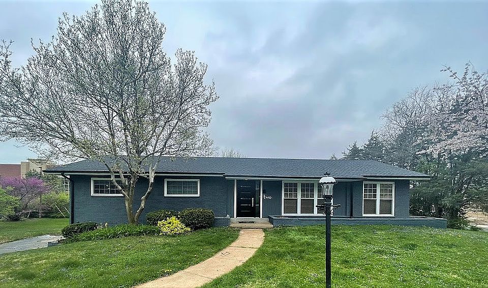 1st image of 2 Price Meadows Dr