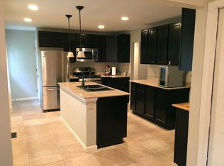 1705 Heffington Dr, Chesterfield, MO 63017