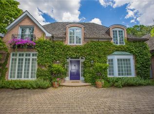 49 Four Winds Way, Amherst, NY 14226