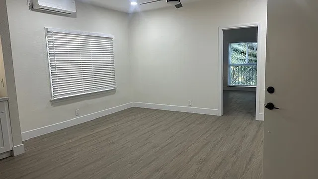 739 1/2 S Chevy Chase Dr #739-1/2 — Photo 22