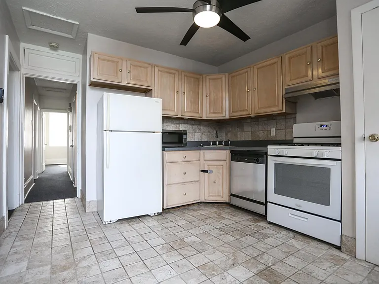 1709 E Carson St #2 — Photo 4
