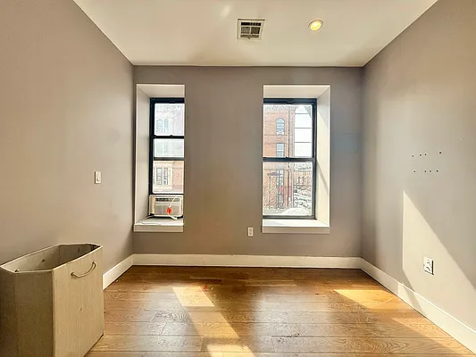 Rented by ERNY LLC | media 11