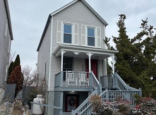 520 W Liberty St, Charles Town, WV 25414