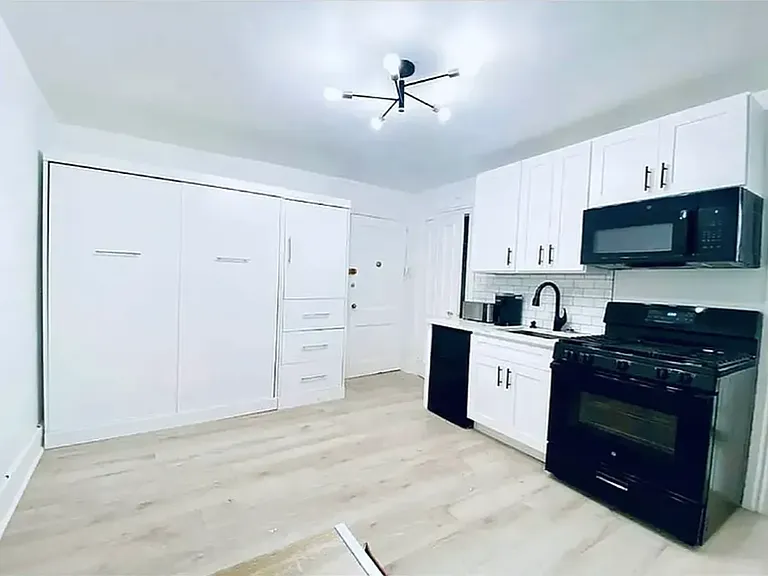 211 Lafayette Ave #2 — Photo 2