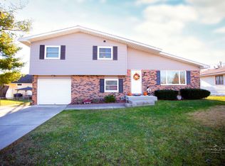 2803 Salem Blvd, Zion, IL 60099