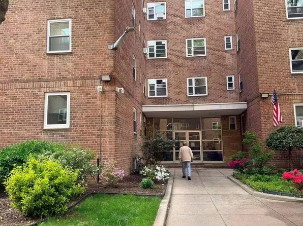 4455 Kissena Boulevard #5E, Flushing, NY 11355