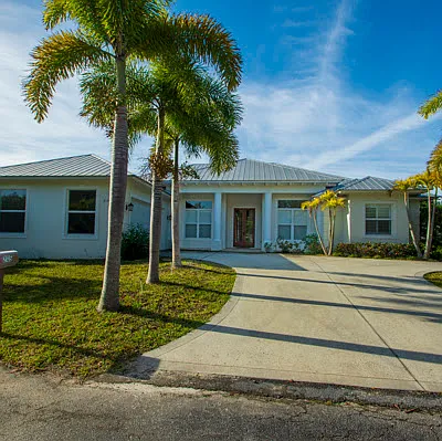 2135 Island Dr