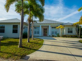 2135 Island Dr, Vero Beach, FL 32963