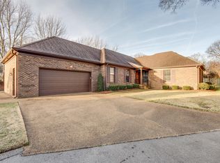 2107 Hobbs Ct, Nashville, TN 37215