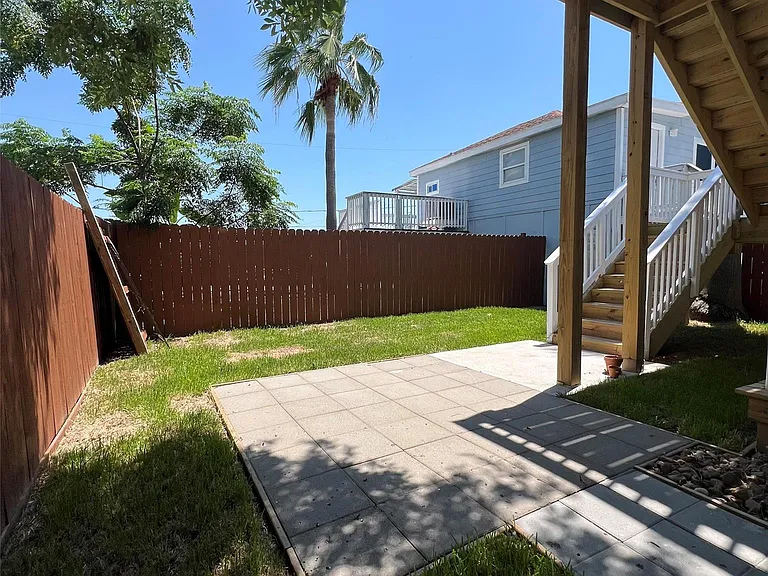 1824 Biovu Dr — Photo 20