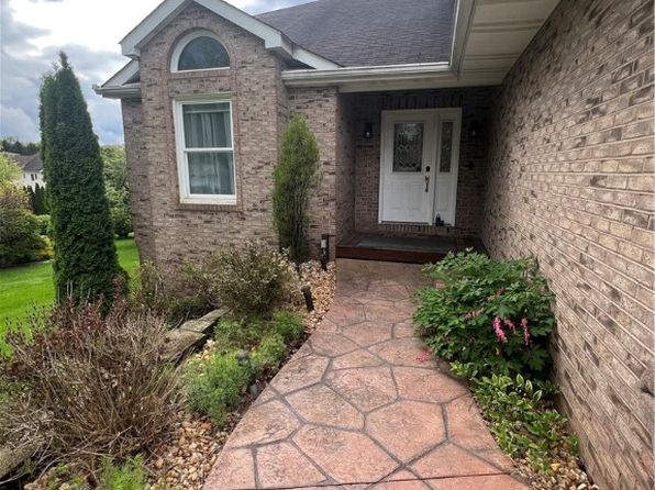 200 Holyoke Rd, Butler, PA 16001