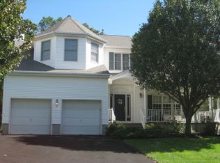 76 Lazarus Dr, Ledgewood, NJ 07852