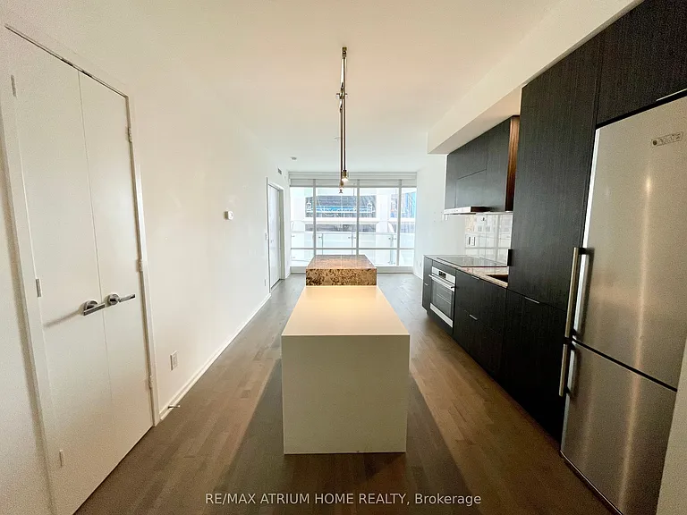1 Bloor St E #1809 — Photo 4