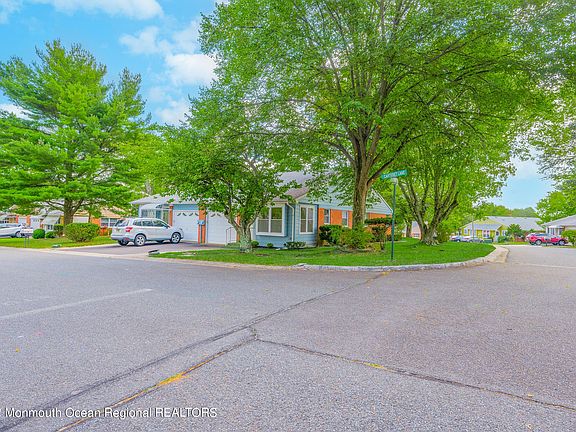 4th image of 8B Carteret Ln