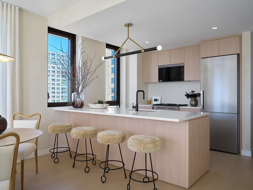 482 Kent Ave #7199