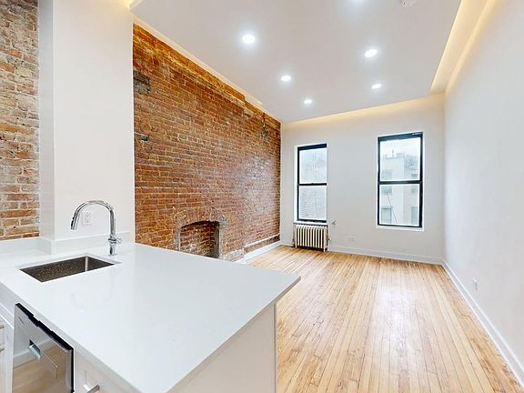 2nd image of 45 W 87th St APT 5B