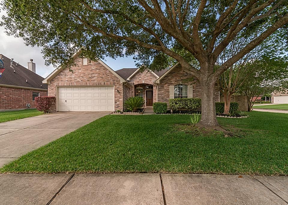 1st image of 710 Cherry Blossom Dr