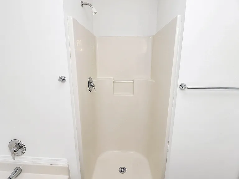 1215 McAllister Dr — Photo 9